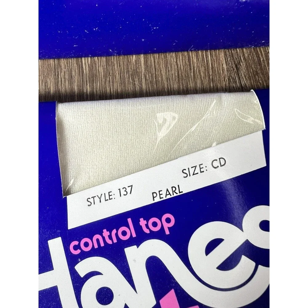 VTG Hanes Too! Pantyhose Control Top Sandalfoot Size CD Pearl Color NIP 137